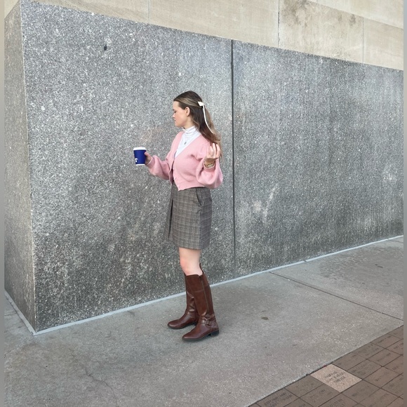 Meet your Posher, Caroline - Picture 3 of 3